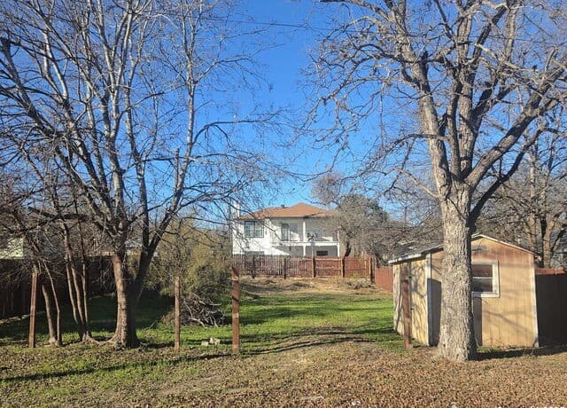 rental at 1403 Bailey Ave in San Antonio, TX — photo 5