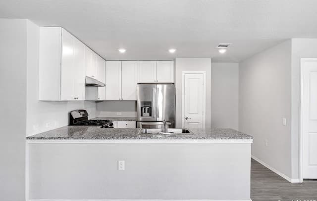 4-bedroom rental at 11927 Pewee in San Antonio, TX — photo 2