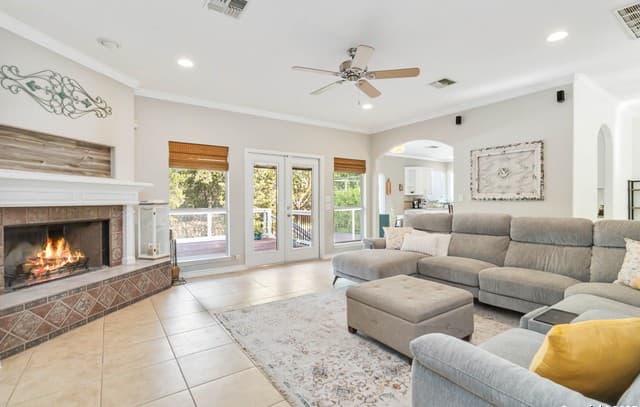 4-bedroom rental at 21927 Park View in Garden Ridge, TX — photo 2