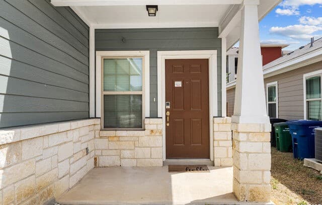 3-bedroom rental at 9938 Rancho Real in San Antonio, TX — photo 3