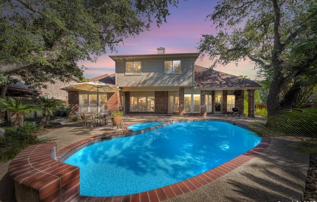 3-bedroom rental at 2204 Blackoak Bnd in San Antonio, TX — photo 3