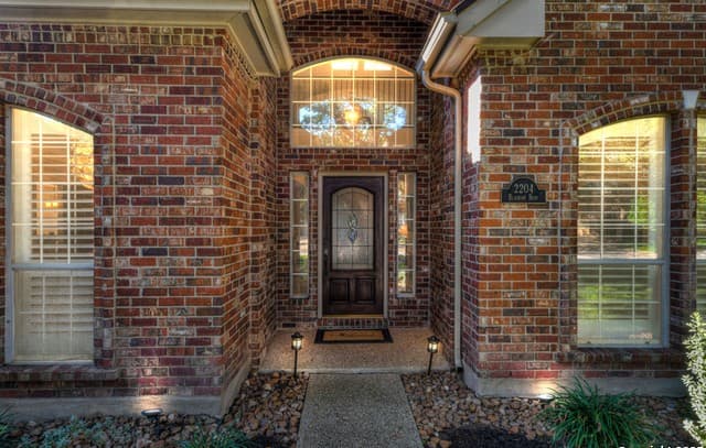 3-bedroom rental at 2204 Blackoak Bnd in San Antonio, TX — photo 4