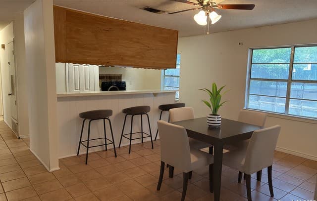 3-bedroom rental at 4418 Sun Vista Ln in San Antonio, TX — photo 4