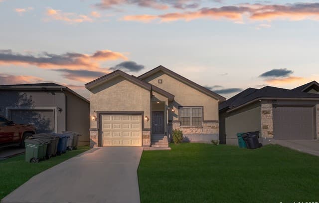 3-bedroom rental at 7019 Hallie Rdg in San Antonio, TX — photo 2