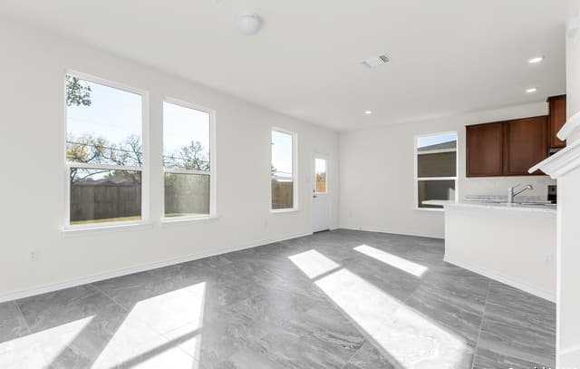 2-bedroom rental at 4658 Otra Otra Drive in San Antonio, TX — photo 4