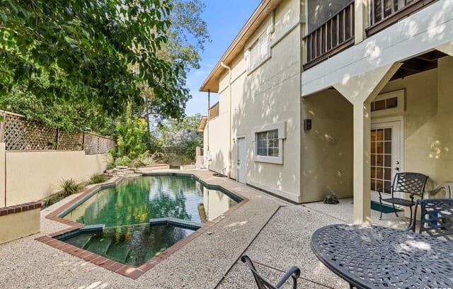 3-bedroom rental at 141 Hollywood in San Antonio, TX — photo 3