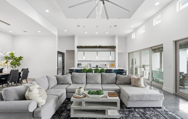 3-bedroom rental at 302 Paradise Point Dr in Boerne, TX — photo 5