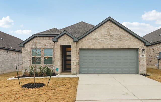 3-bedroom rental at 14418 Galloping Colt in San Antonio, TX — photo 1