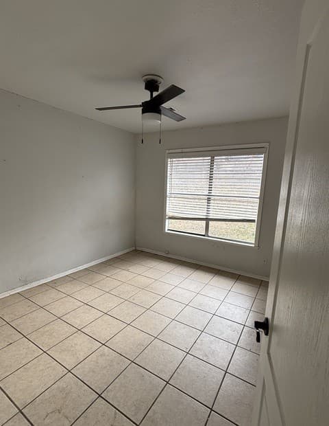 4-bedroom rental at 3338 Bob Billa in San Antonio, TX — photo 2