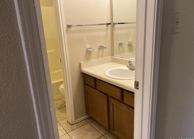 rental at 14422 Hereford in San Antonio, TX — photo 5