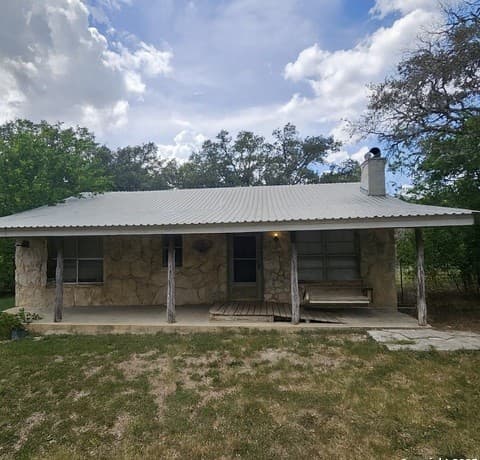 3-bedroom rental at 21 Wasp Creek Rd in Boerne, TX — photo 3