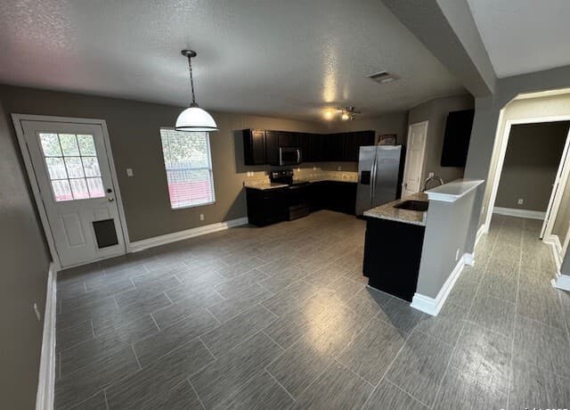 4-bedroom rental at 10310 Bartenheim Dr in Schertz, TX — photo 4