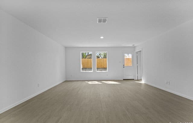 4-bedroom rental at 7614 Bohemian Grove in San Antonio, TX — photo 3