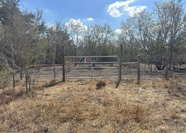 rental at 412 Kerr Avenue in Sutherland Springs, TX — photo 1