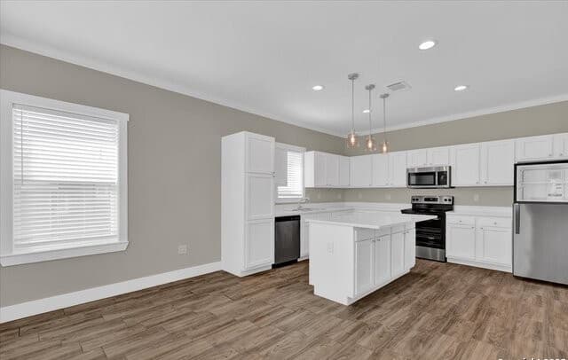 4-bedroom rental at 611 Rudolph in San Antonio, TX — photo 3