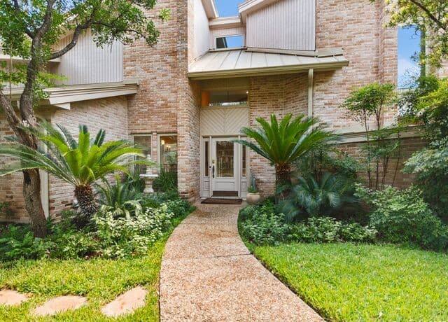 Home for sale at 12511 Elm Country Lane in San Antonio, TX — photo 2