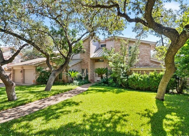 Home for sale at 12511 Elm Country Lane in San Antonio, TX — photo 4