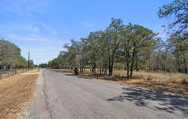 rental at 1963 Deer Trail in Floresville, TX — photo 4