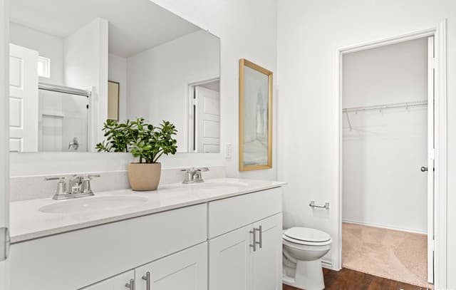 4-bedroom rental at 407 White Heron Way in Marion, TX — photo 5