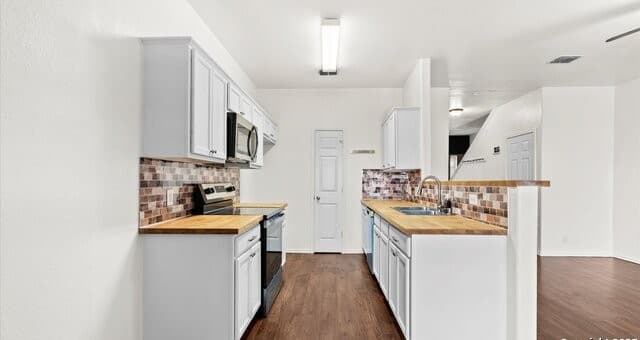 3-bedroom rental at 4139 Copano Bay in San Antonio, TX — photo 5