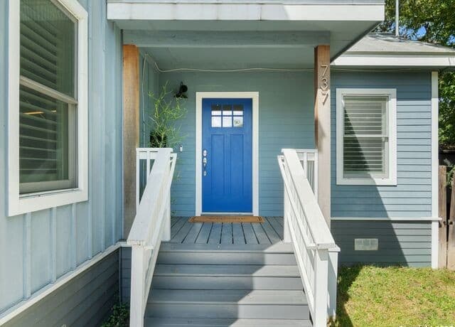 Home for sale at 737 E Magnolia Avenue in San Antonio, TX — photo 3