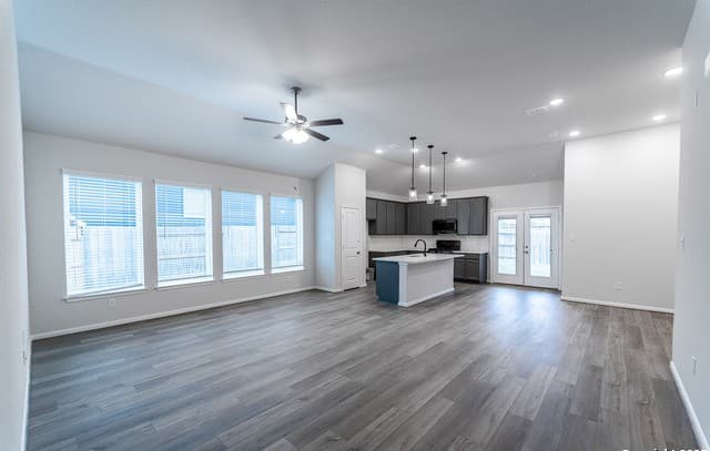 3-bedroom rental at 6305 Black Butte in Schertz, TX — photo 3