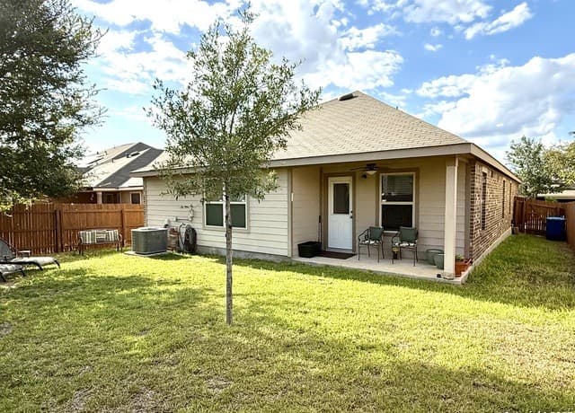 3-bedroom rental at 537 Saddlehorn in Cibolo, TX — photo 3