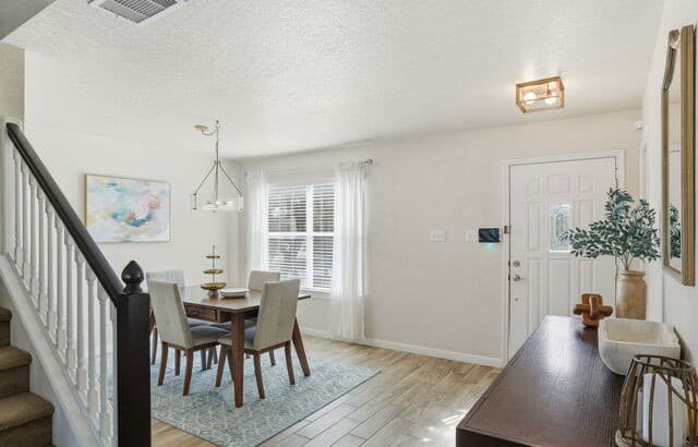 4-bedroom rental at 4551 Summer Fall in San Antonio, TX — photo 5