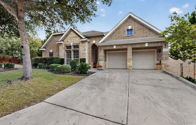 4-bedroom rental at 23330 Bison Cyn in San Antonio, TX — photo 1