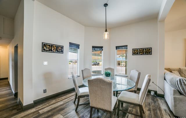 3-bedroom rental at 160 County Road 6860 in Natalia, TX — photo 5