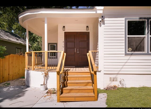 3-bedroom rental at 215 Gulf in San Antonio, TX — photo 5