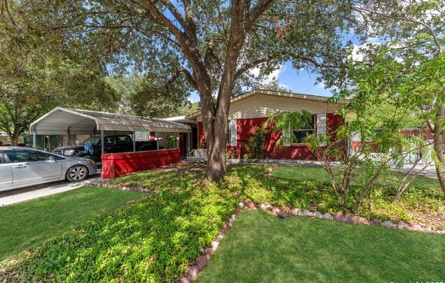 4-bedroom rental at 4219 Moana Dr in San Antonio, TX — photo 1
