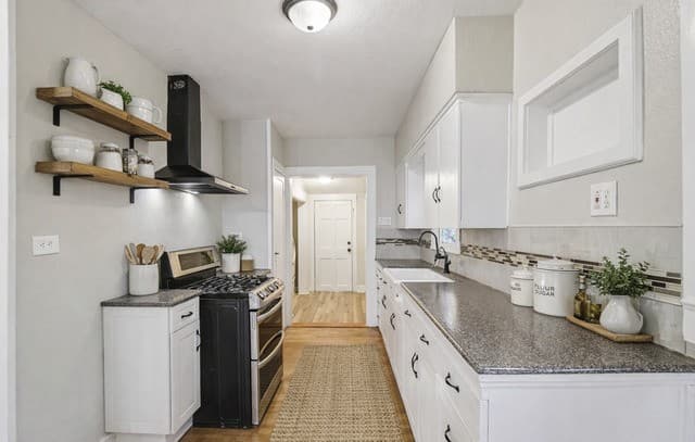 3-bedroom rental at 118 Raleigh Place in San Antonio, TX — photo 5