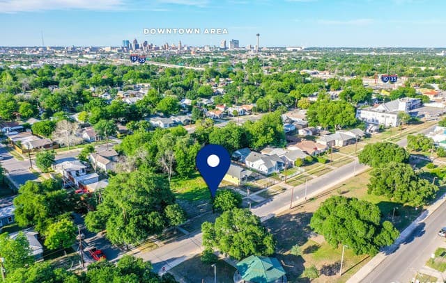 rental at 255 N Park Blvd in San Antonio, TX — photo 5