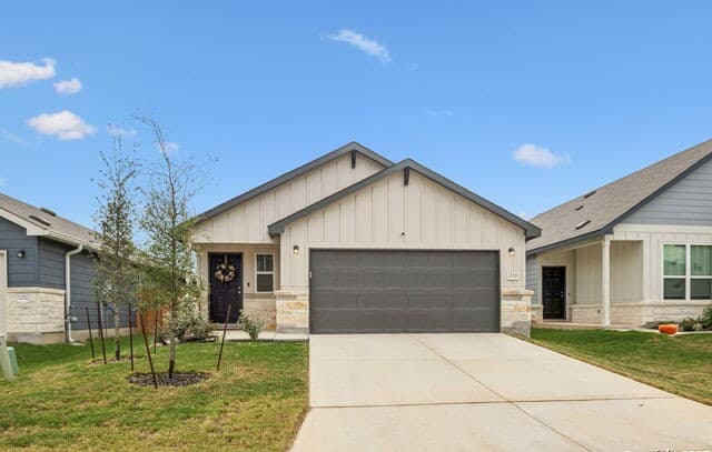 4-bedroom rental at 12016 Moo Cow in San Antonio, TX — photo 1