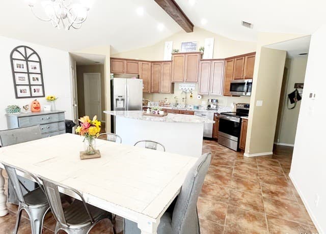 4-bedroom rental at 228 Bunker Hill in Pleasanton, TX — photo 3