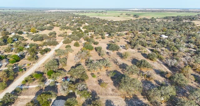 rental at 235 E King Phillips in Poteet, TX — photo 5