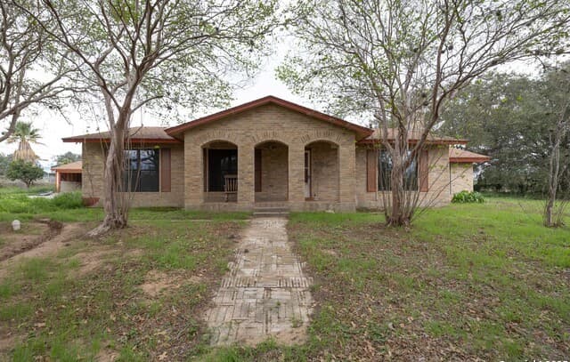 3-bedroom rental at 155 Englehart in San Antonio, TX — photo 1