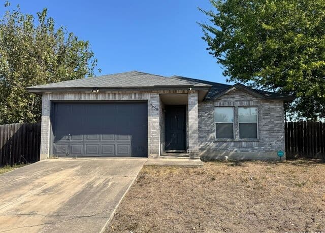 3-bedroom rental at 6658 Eastern Clouds in Converse, TX — photo 1