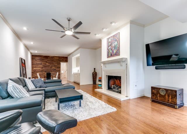 3-bedroom rental at 8000 Donore Unit 11 in San Antonio, TX — photo 4