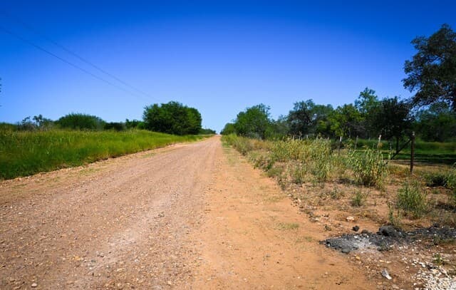 rental at LOT 36 County Road 2500 in Bigfoot, TX — photo 4