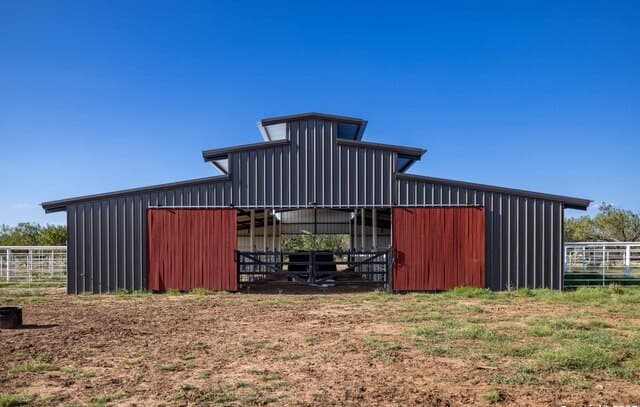 rental at 444 County Road 748 in Yancey, TX — photo 5