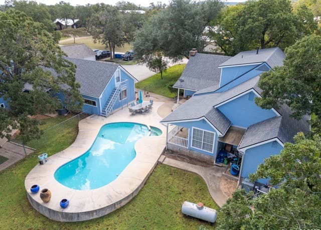 Home for sale at 59 Segner in Fredericksburg, TX — photo 2