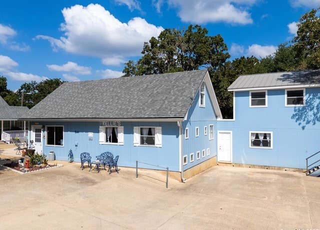 Home for sale at 59 Segner in Fredericksburg, TX — photo 5