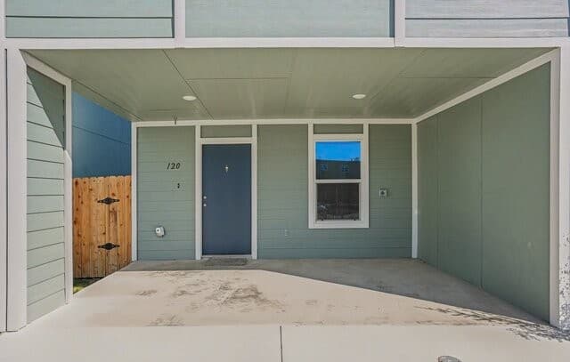 3-bedroom rental at 218 Bushnell in San Antonio, TX — photo 2