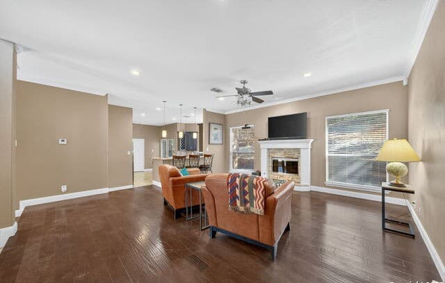 3-bedroom rental at 6718 Grove Creek Dr in San Antonio, TX — photo 4