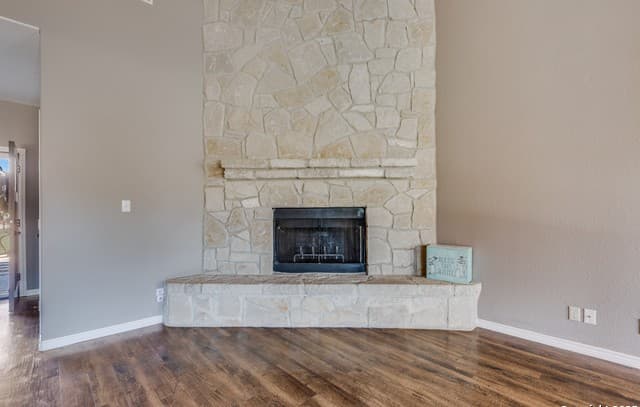 4-bedroom rental at 11103 Jarratt in Atascosa, TX — photo 4