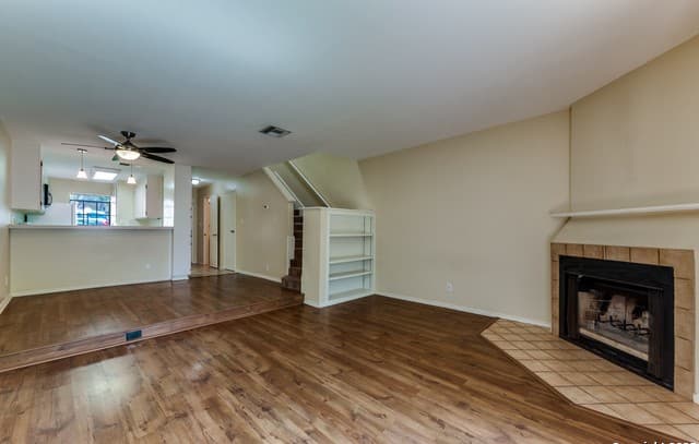 2-bedroom rental at 11815 Vance Jackson Unit 1605 in San Antonio, TX — photo 3