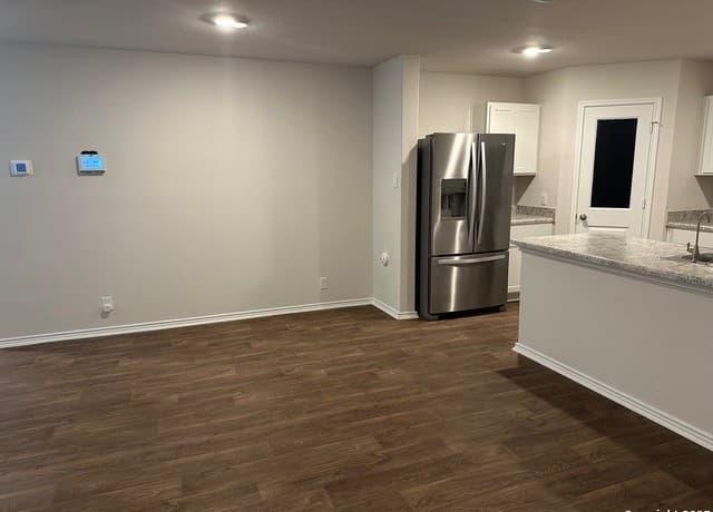 4-bedroom rental at 13818 Guffey in San Antonio, TX — photo 3