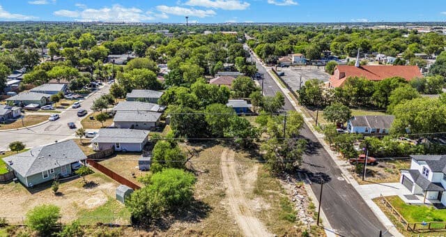 rental at 306 41st in San Antonio, TX — photo 5